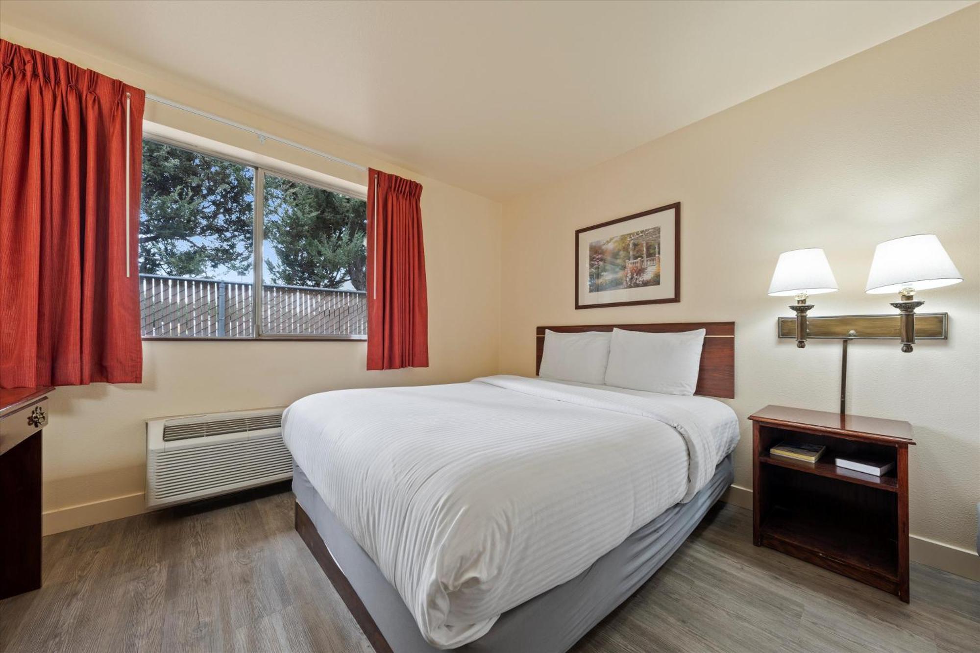 Quincy Inn And Suites Экстерьер фото