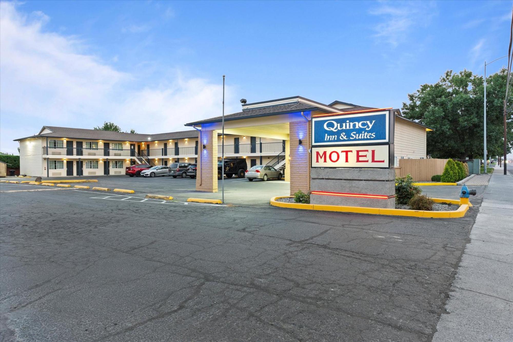 Quincy Inn And Suites Экстерьер фото